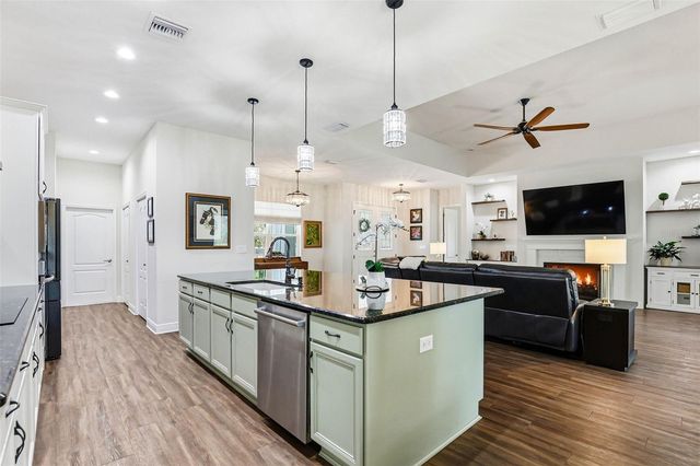 8001 WOODLEAF BOULEVARD, Wesley Chapel, FL 33544