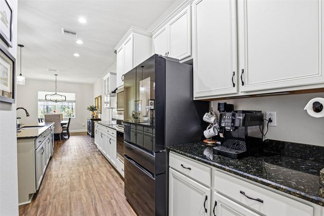 8001 WOODLEAF BOULEVARD, Wesley Chapel, FL 33544