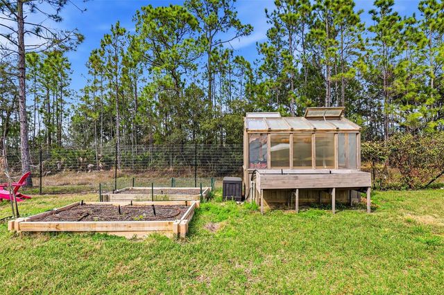 8001 WOODLEAF BOULEVARD, Wesley Chapel, FL 33544