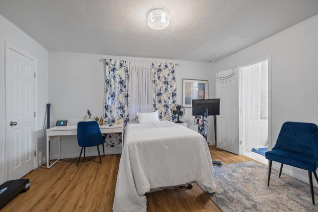 5130 Court Road, Houston, TX 77053