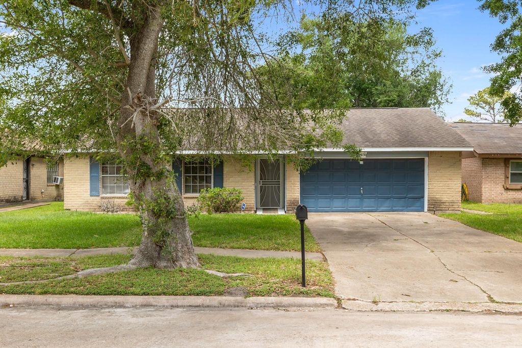 5130 Court Road, Houston, TX 77053