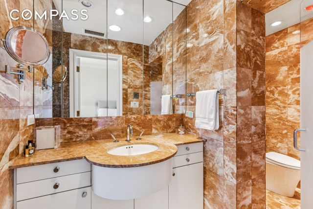 333 E 57th St Apt 13A, New York City, NY 10022