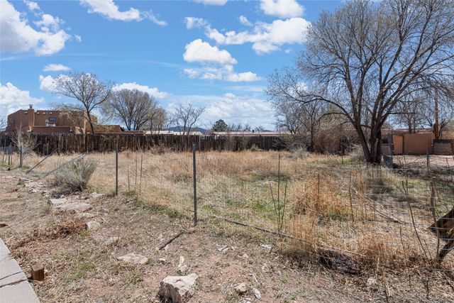 669 W San Francisco Street, Santa Fe, NM 87501