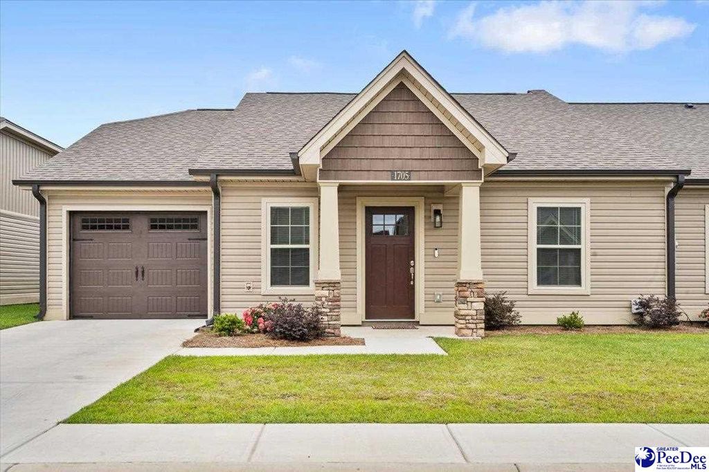 1705 Tuxedo Junction, Effingham, SC 29541