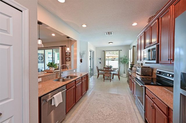 4428 67TH STREET E, Bradenton, FL 34203