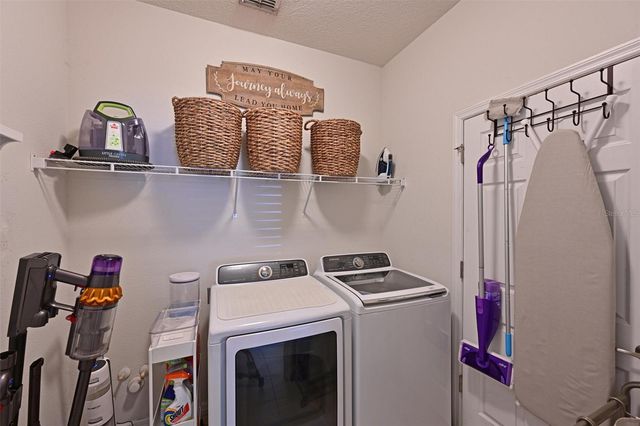 4428 67TH STREET E, Bradenton, FL 34203