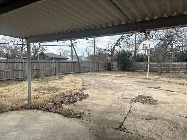 3204 N 31st Street, Waco, TX 76708