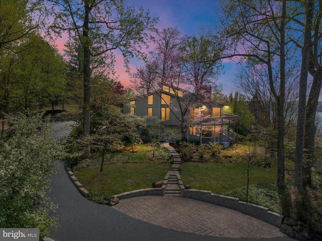 Image 1 of property listing at 267 RUGBY CT, Arnold, MD 21012