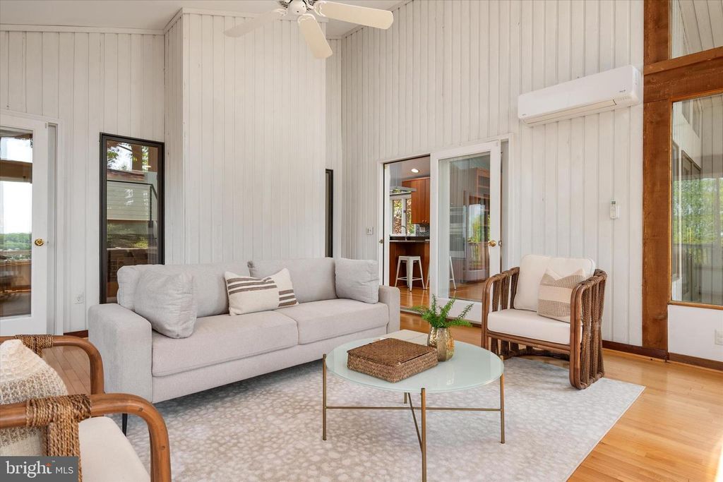 Image 16 of property listing at 267 RUGBY CT, Arnold, MD 21012