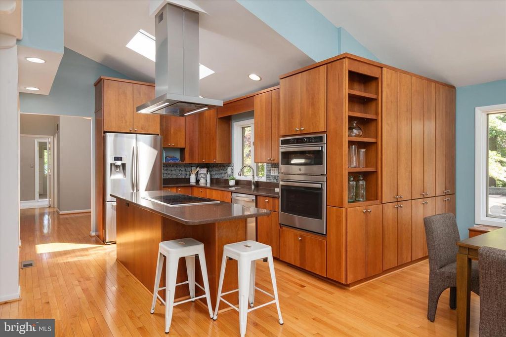 Image 17 of property listing at 267 RUGBY CT, Arnold, MD 21012