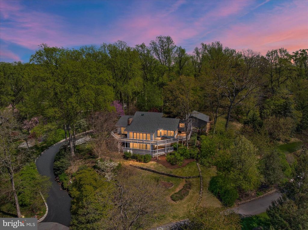 Image 2 of property listing at 267 RUGBY CT, Arnold, MD 21012