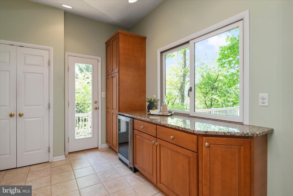 Image 21 of property listing at 267 RUGBY CT, Arnold, MD 21012