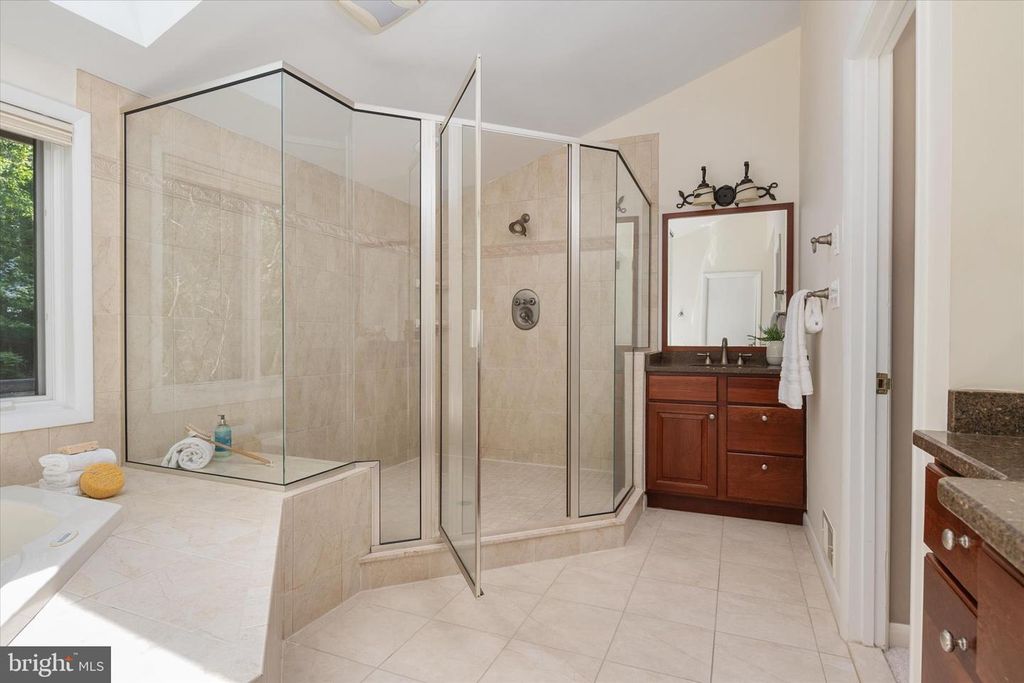 Image 26 of property listing at 267 RUGBY CT, Arnold, MD 21012