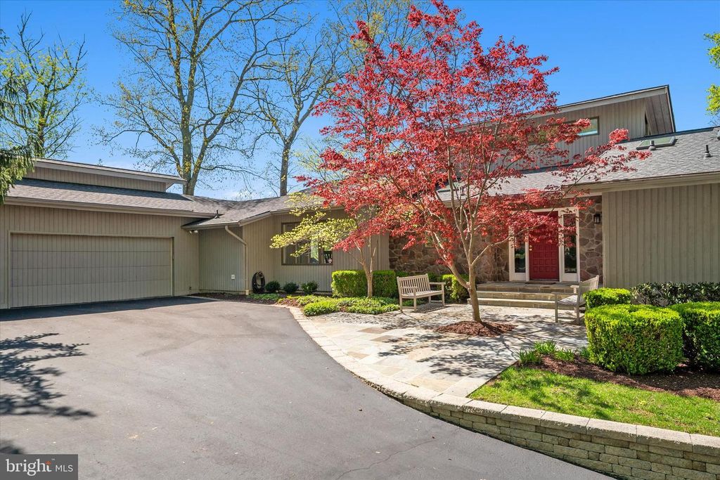 Image 3 of property listing at 267 RUGBY CT, Arnold, MD 21012