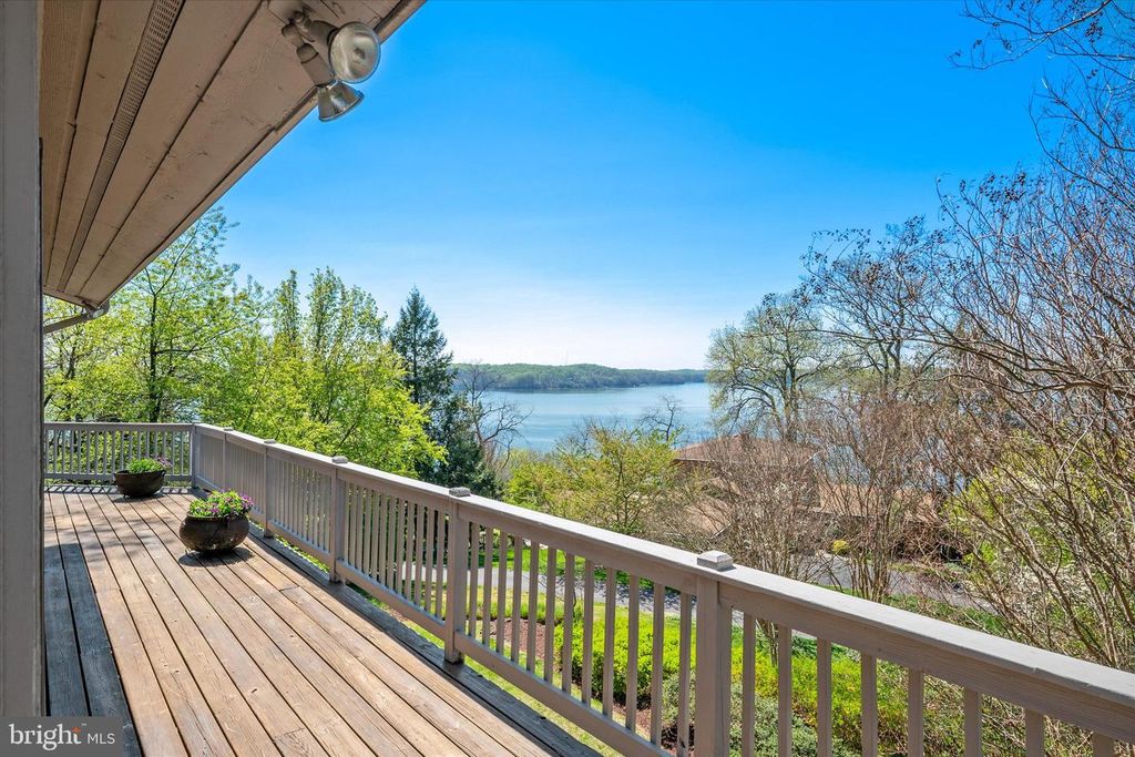 Image 38 of property listing at 267 RUGBY CT, Arnold, MD 21012