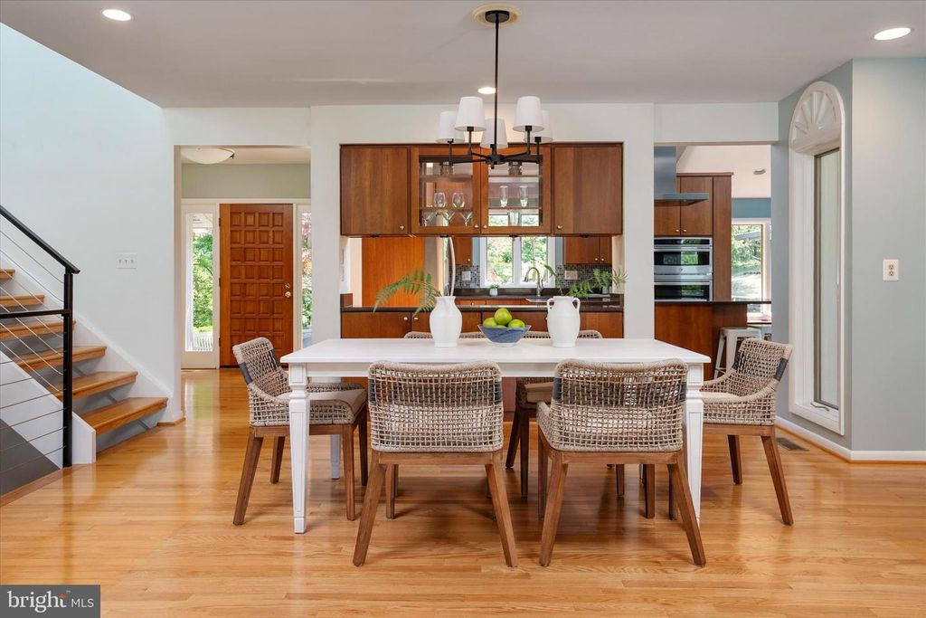 Image 6 of property listing at 267 RUGBY CT, Arnold, MD 21012