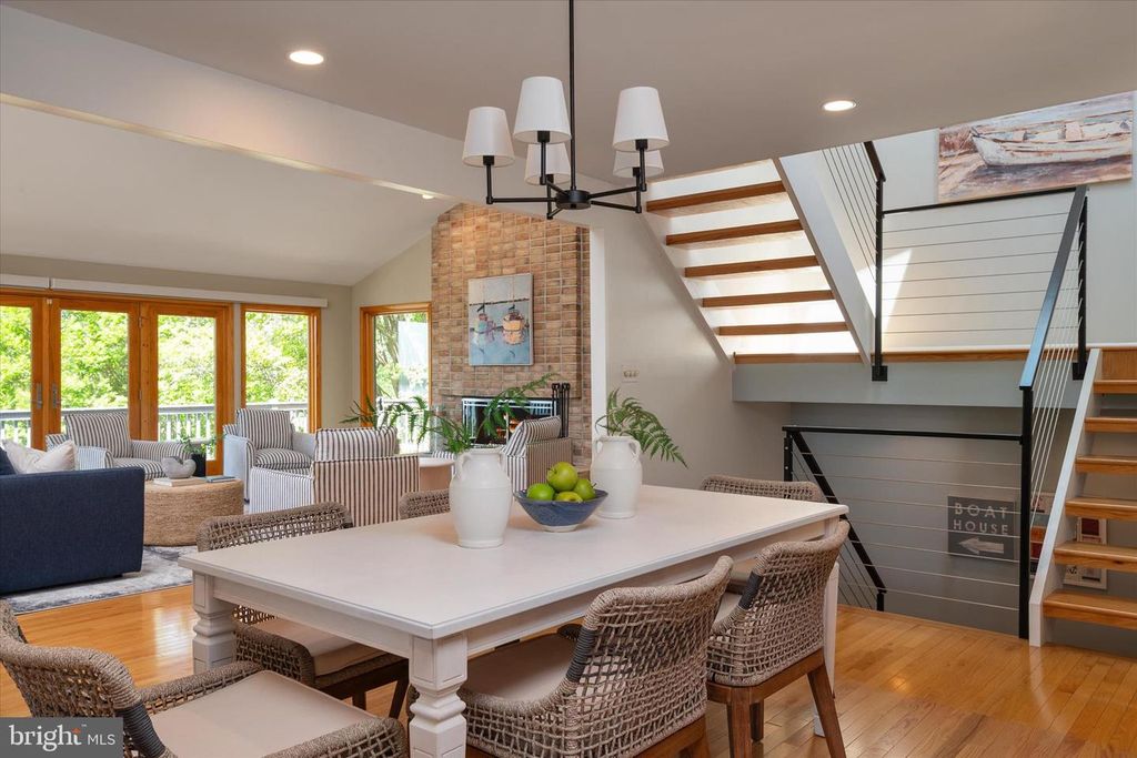 Image 9 of property listing at 267 RUGBY CT, Arnold, MD 21012