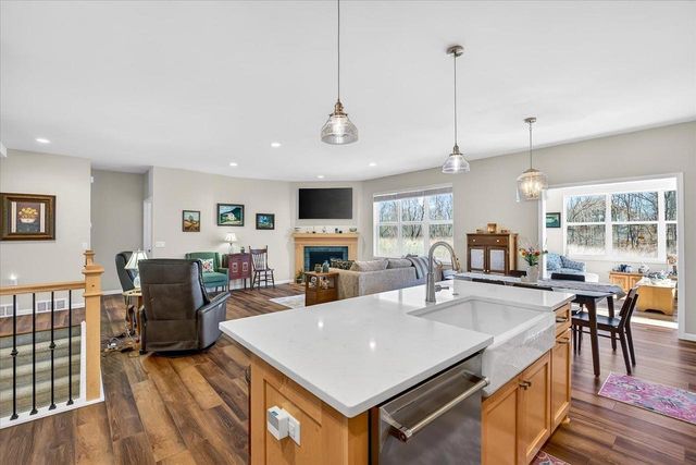 1249 Wild Willow Way, Verona, WI 53593