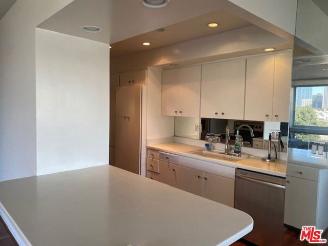 2220 Avenue Of The Stars 802, Los Angeles, CA 90067