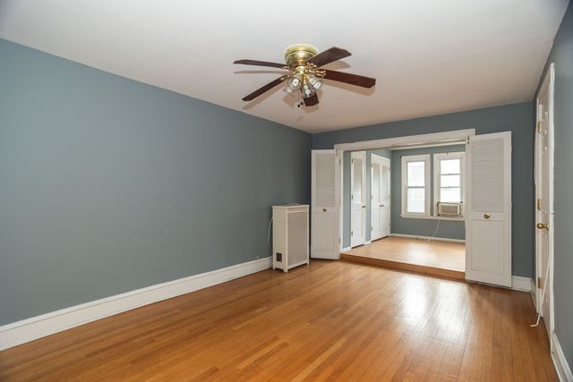 2321 E 69TH Street 2, Chicago, IL 60649