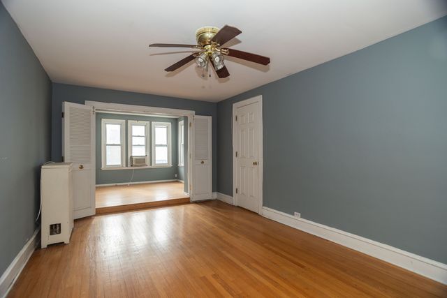 2321 E 69TH Street 2, Chicago, IL 60649