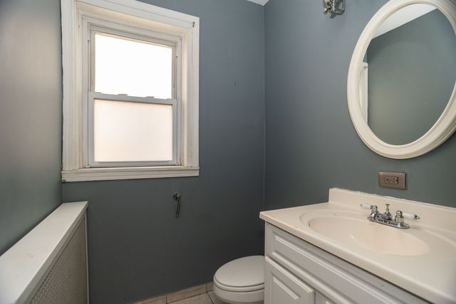 2321 E 69TH Street 2, Chicago, IL 60649