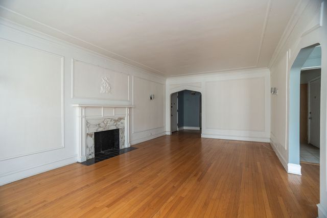 2321 E 69TH Street 2, Chicago, IL 60649