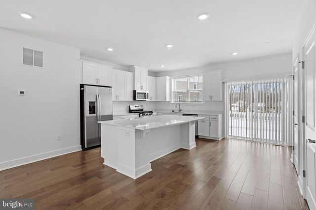137 ADA HIGHTOWER AVE, Pennington, NJ 08534