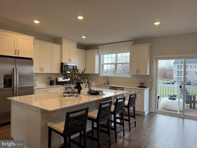 137 ADA HIGHTOWER AVE, Pennington, NJ 08534