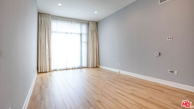 3223 W 6Th Street 207, Los Angeles, CA 90020