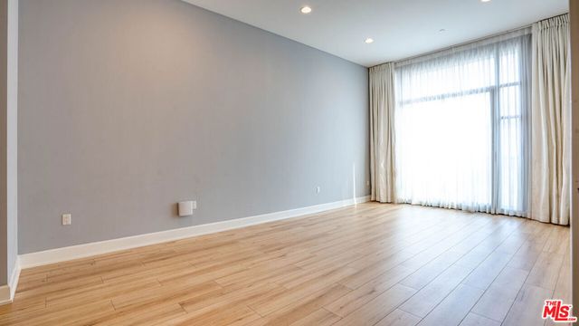 3223 W 6Th Street 207, Los Angeles, CA 90020