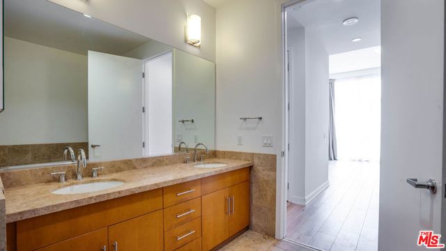 3223 W 6Th Street 207, Los Angeles, CA 90020