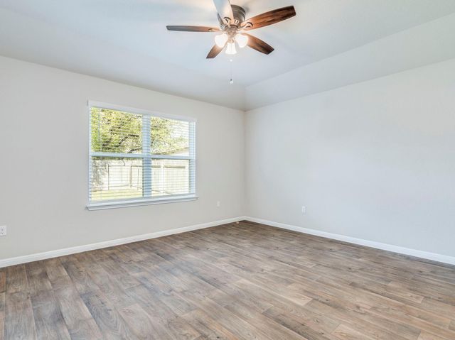 136 Dunlin LN, Leander, TX 78641