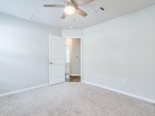 136 Dunlin LN, Leander, TX 78641