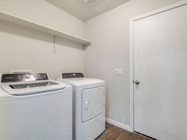 136 Dunlin LN, Leander, TX 78641