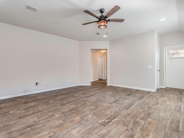 136 Dunlin LN, Leander, TX 78641