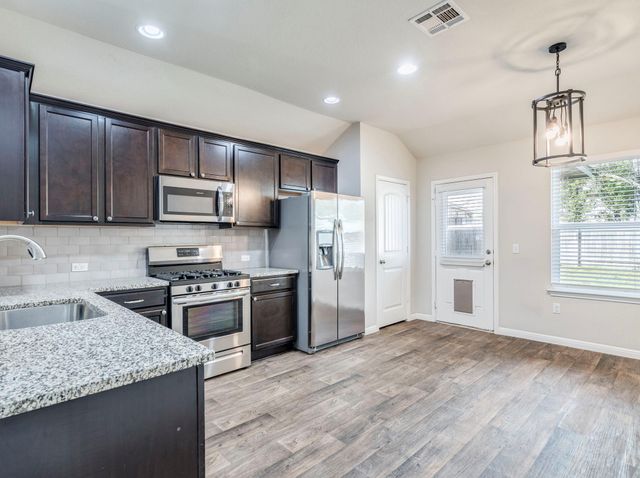 136 Dunlin LN, Leander, TX 78641