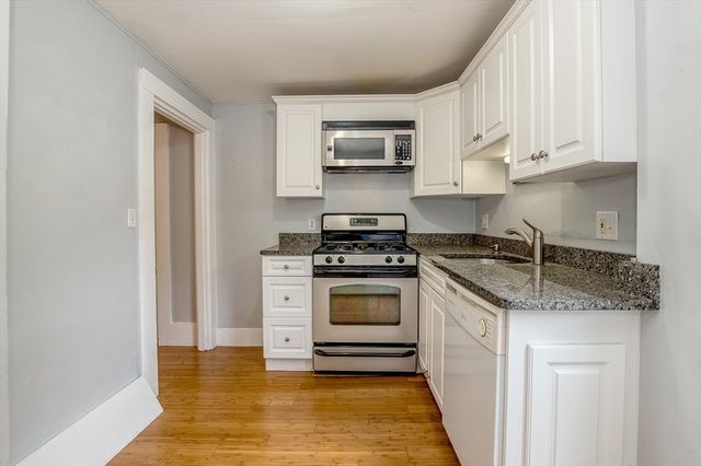 4 Spruce Street 4, Dedham, MA 02026