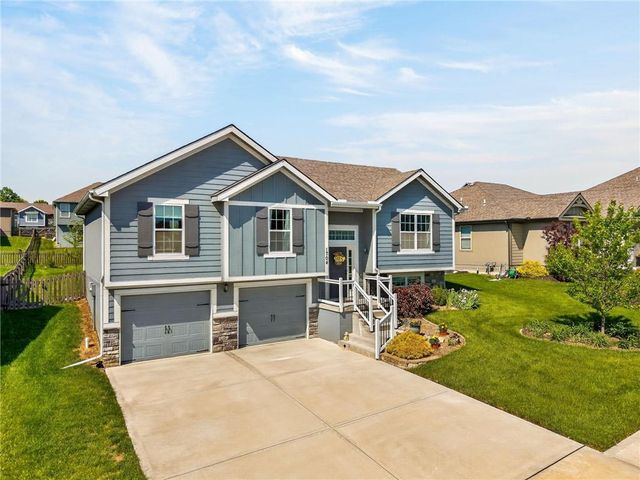 1704 Chestnut Street, Kearney, MO 64060