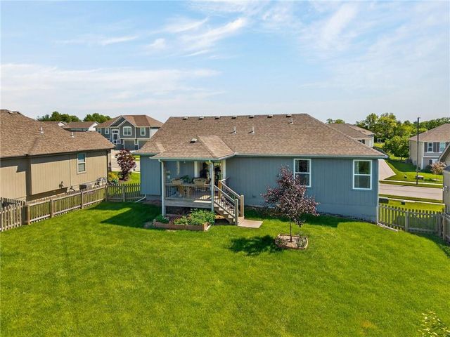 1704 Chestnut Street, Kearney, MO 64060