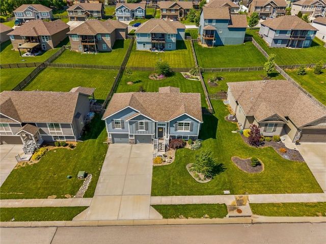 1704 Chestnut Street, Kearney, MO 64060