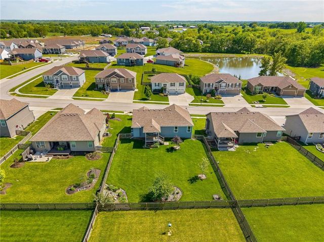 1704 Chestnut Street, Kearney, MO 64060