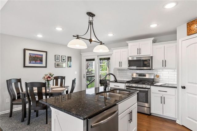 1704 Chestnut Street, Kearney, MO 64060