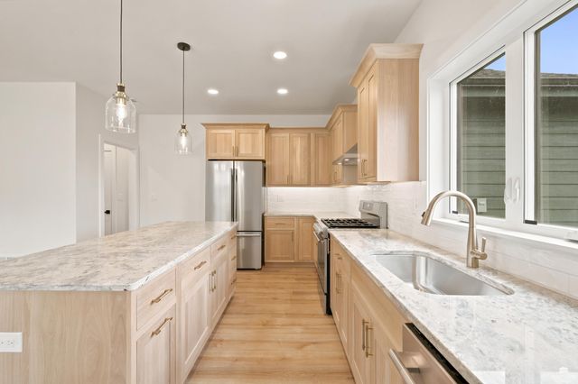3920 Travers Circle, Manhattan, KS 66503