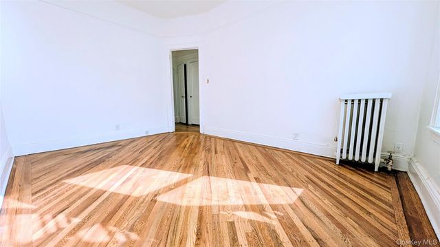 18-44 21st Drive, Astoria, NY 11105