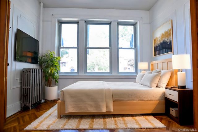 18-44 21st Drive, Astoria, NY 11105