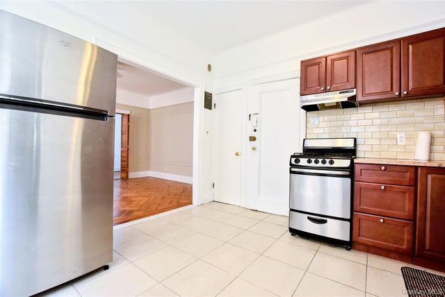 18-44 21st Drive, Astoria, NY 11105