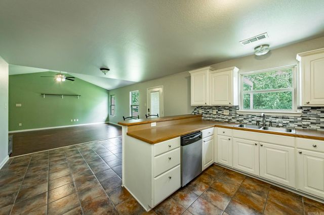 300 Weathering Lane, Austin, AR 72007