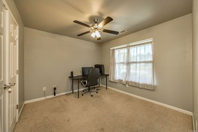 300 Weathering Lane, Austin, AR 72007