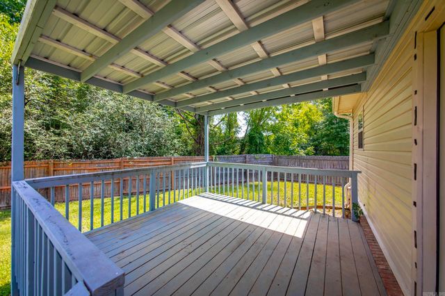 300 Weathering Lane, Austin, AR 72007